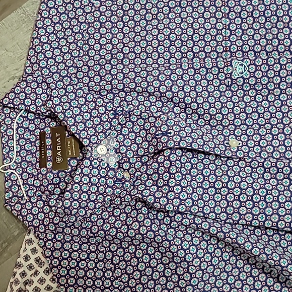 Ariat shirts - Picture 2 of 3